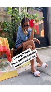 Kelly Bensimon feet photo thumbnail