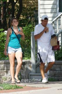 Aimee Teegarden feet photo thumbnail