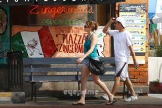 Aimee Teegarden feet photo thumbnail