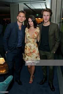 Kaya Scodelario feet photo thumbnail