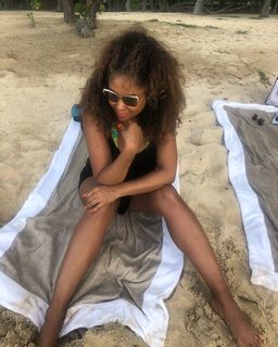 Angela Yee feet photo thumbnail