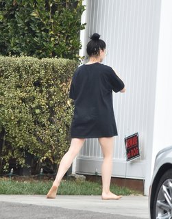 Ariel Winter feet photo thumbnail