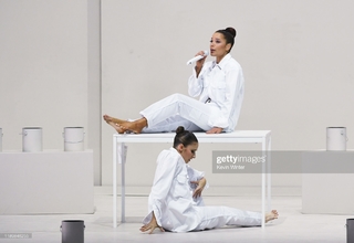 Halsey feet photo thumbnail