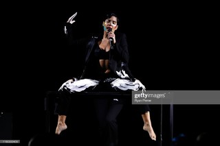 Halsey feet photo thumbnail