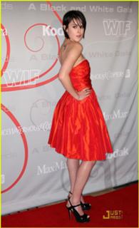 Rumer Willis feet photo thumbnail
