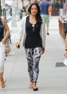 Michelle Rodriguez feet photo thumbnail