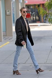 Hailey Bieber feet photo thumbnail