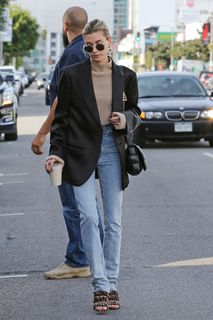Hailey Bieber feet photo thumbnail