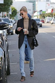 Hailey Bieber feet photo thumbnail