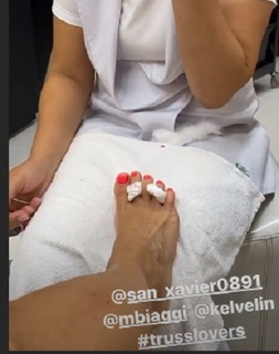 Adriane Galisteu feet photo thumbnail
