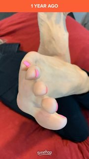 Kyle Unfug feet photo thumbnail