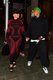 Amber Rose feet photo thumbnail