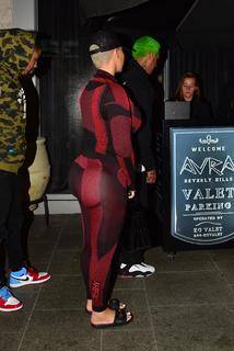 Amber Rose feet photo thumbnail
