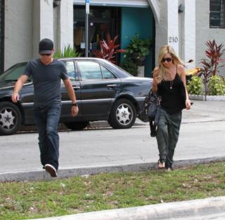 Ashley Tisdale feet photo thumbnail