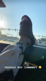 Corinna Kopf feet photo thumbnail