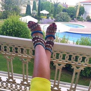 Jelena Karleusa feet photo thumbnail