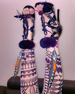 Jelena Karleusa feet photo thumbnail