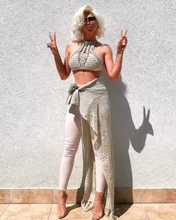 Jelena Karleusa feet photo thumbnail