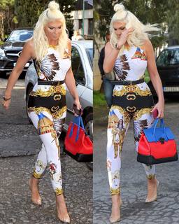 Jelena Karleusa feet photo thumbnail