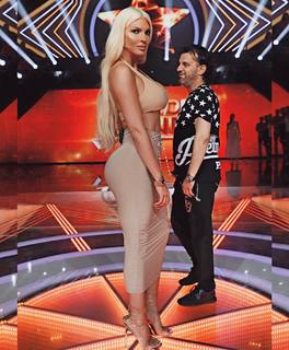 Jelena Karleusa feet photo thumbnail