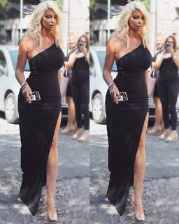 Jelena Karleusa feet photo thumbnail