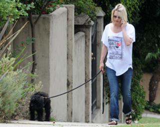 January Jones feet photo thumbnail