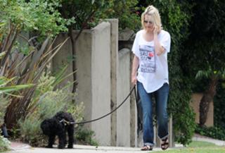 January Jones feet photo thumbnail