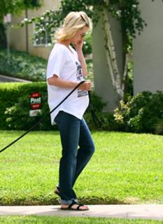 January Jones feet photo thumbnail