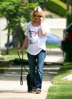 January Jones feet photo thumbnail