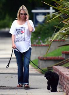 January Jones feet photo thumbnail