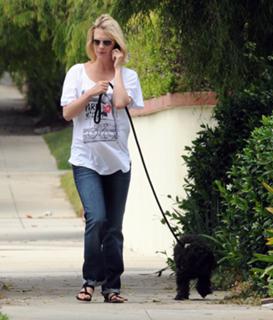 January Jones feet photo thumbnail