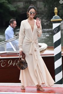 Bruna Marquezine feet photo thumbnail