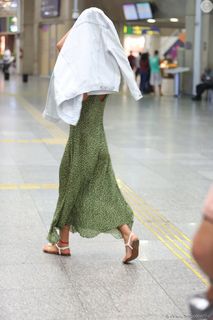 Bruna Marquezine feet photo thumbnail