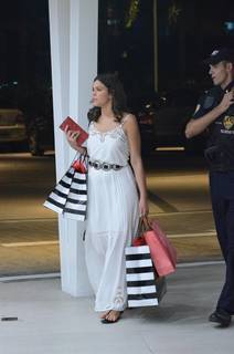 Bruna Marquezine feet photo thumbnail