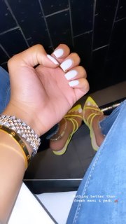 Jilly Anais feet photo thumbnail