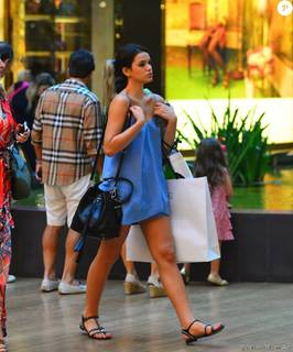 Bruna Marquezine feet photo thumbnail