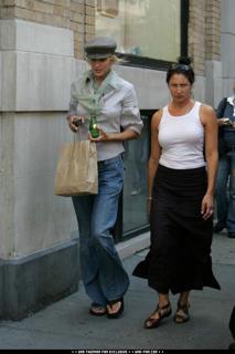 Uma Thurman feet photo thumbnail