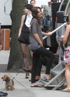 Leighton Meester feet photo thumbnail