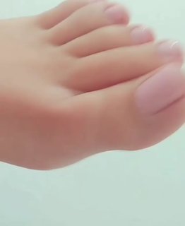 Isa Pes feet photo thumbnail