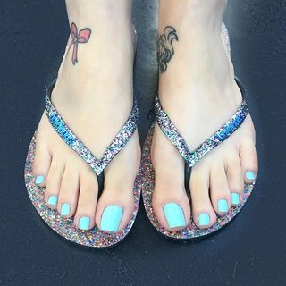 Jaqueline Mello feet photo thumbnail