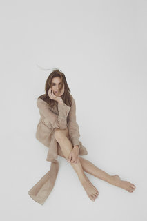 Cindy Crawford feet photo thumbnail