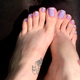 Jaqueline Mello feet photo thumbnail