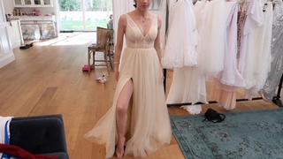 Colleen Ballinger feet photo thumbnail