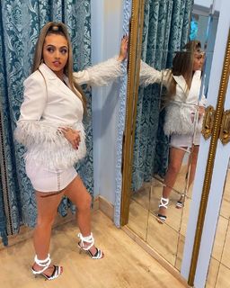 Victoria Waldrip feet photo thumbnail