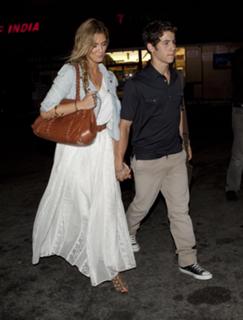 Delta Goodrem feet photo thumbnail