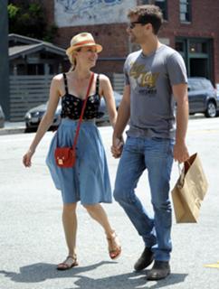 Diane Kruger feet photo thumbnail