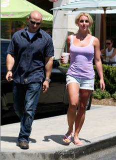 Britney Spears feet photo thumbnail