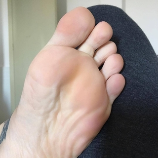 Jaqueline Mello feet photo thumbnail