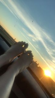 Alaine Crissiê feet photo thumbnail