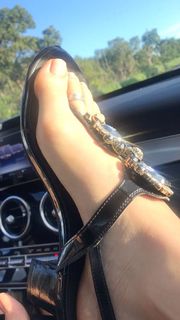 Alaine Crissiê feet photo thumbnail